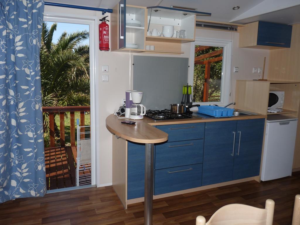 Camping Mobile Home U Sole Marinu Patrimonio Habitación foto